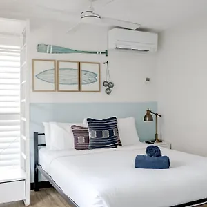 The Surf House Hostal